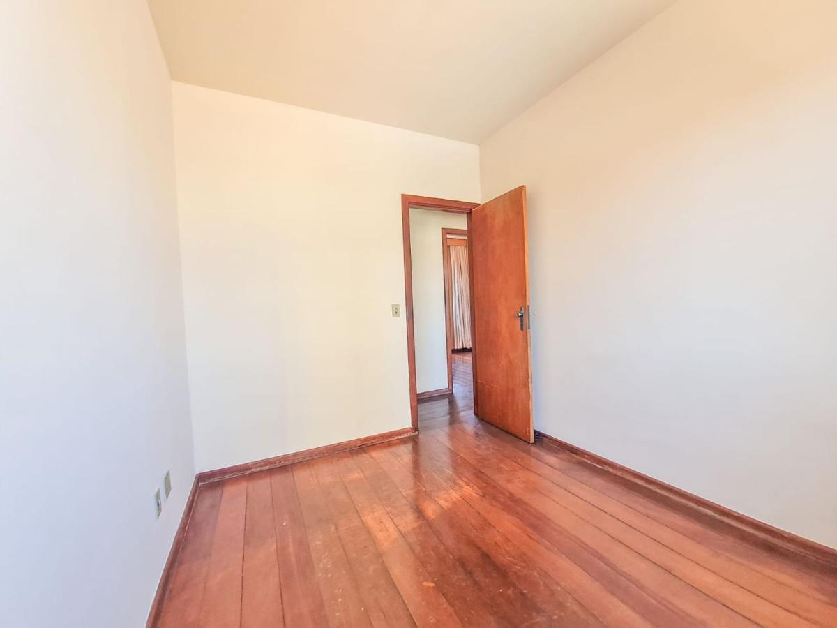 Apartamento, Sagrada Família, 3 Quartos, 2 Vagas, 1 Suíte