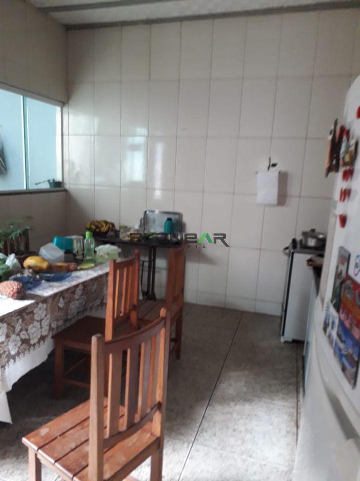 Casa, Santa Cruz Industrial, 3 Quartos, 2 Vagas