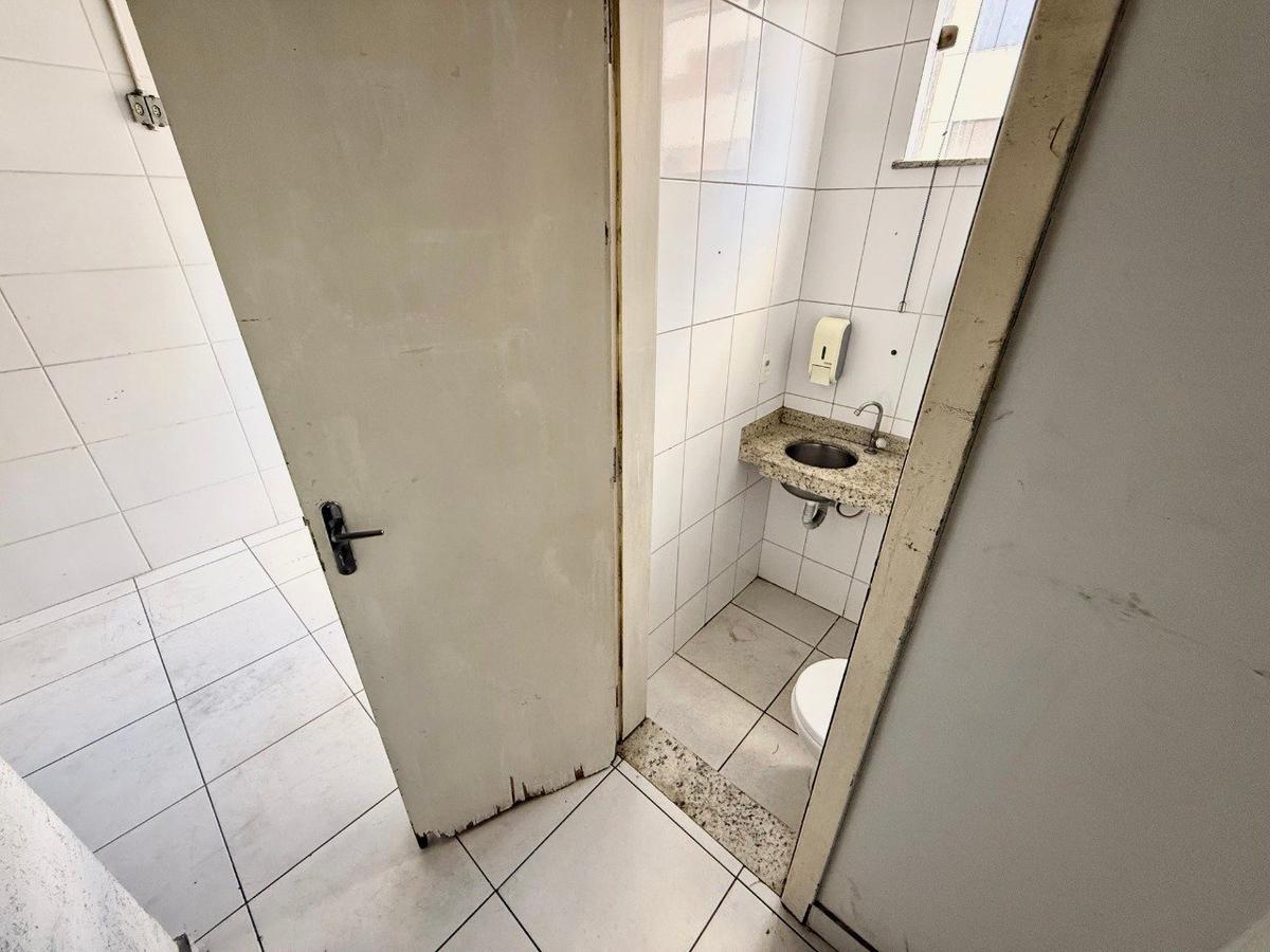 Andar, São José, 0 Quarto, 1 Vaga