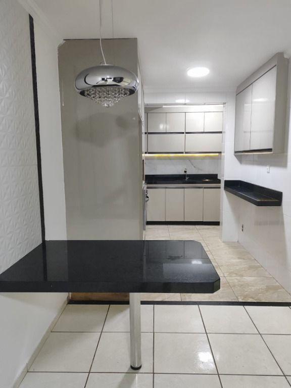 Casa, Vila Francisco de Moura, 2 Quartos, 1 Vaga