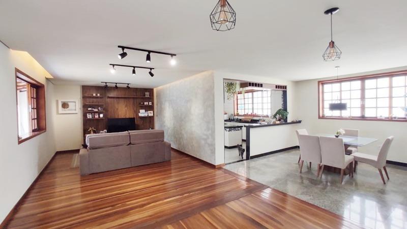 Casa, Braúnas, 3 Quartos, 8 Vagas, 2 Suítes