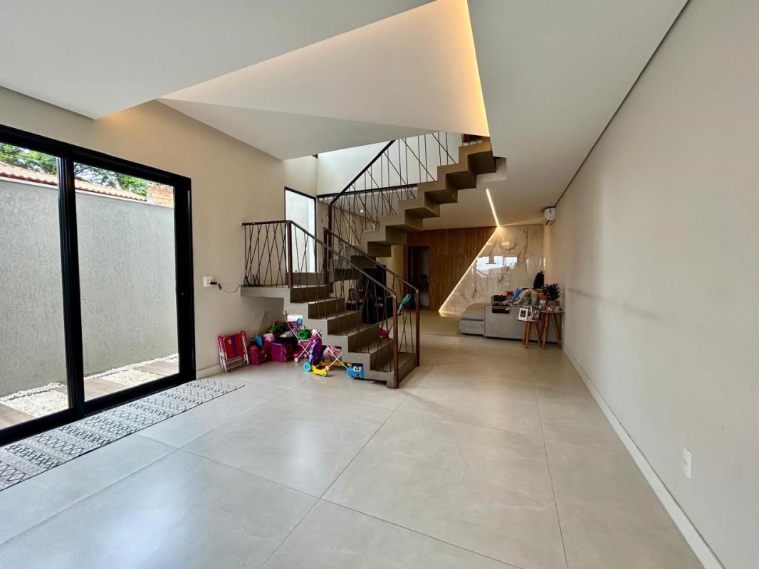 Casa, Trevo, 3 Quartos, 3 Vagas, 1 Suíte