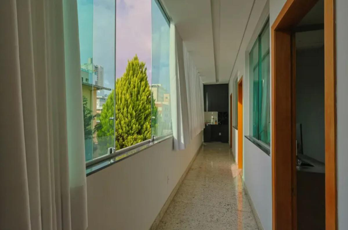 Casa, Castelo, 4 Quartos, 3 Vagas, 4 Suítes