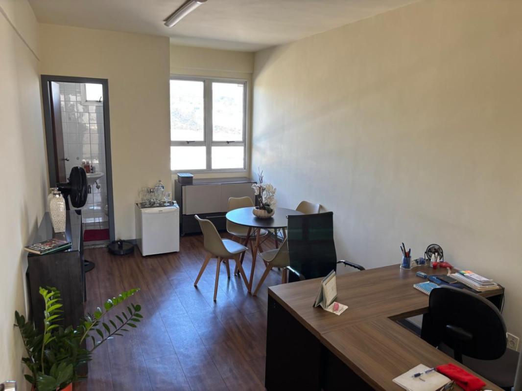Sala, Estoril, 0 Quarto, 1 Vaga