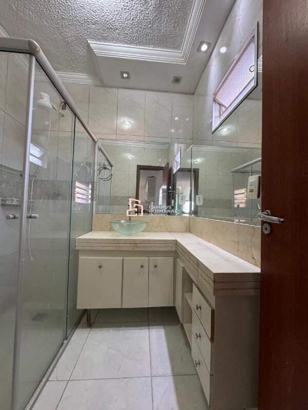 Casa Comercial, Miramar (barreiro), 2 Quartos, 6 Vagas