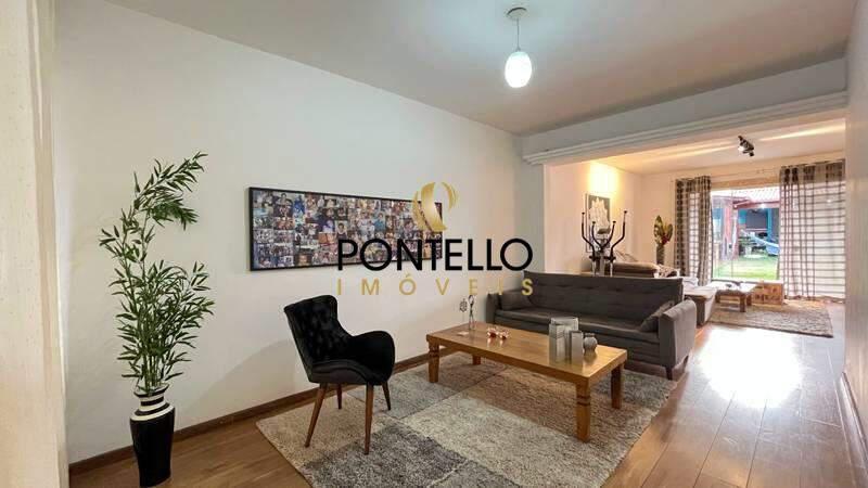 Casa, Castelo, 5 Quartos, 3 Vagas, 1 Suíte