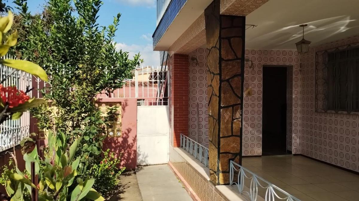 Casa, Cachoeirinha, 6 Quartos, 3 Vagas, 1 Suíte