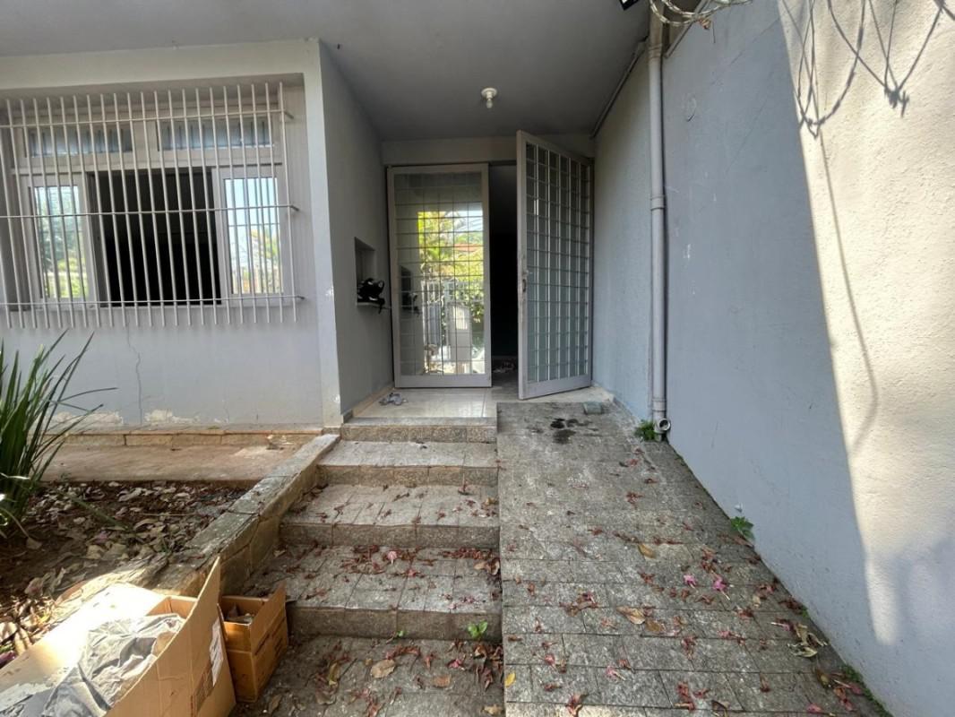 Casa, Vila Paris, 3 Quartos, 0 Vaga, 1 Suíte