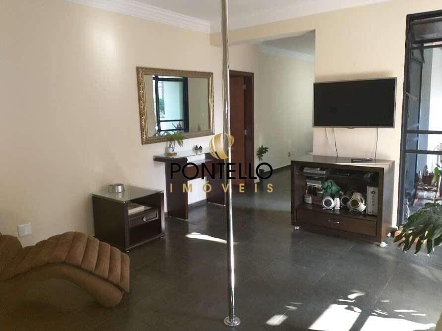 Casa, São José, 3 Quartos, 4 Vagas, 2 Suítes