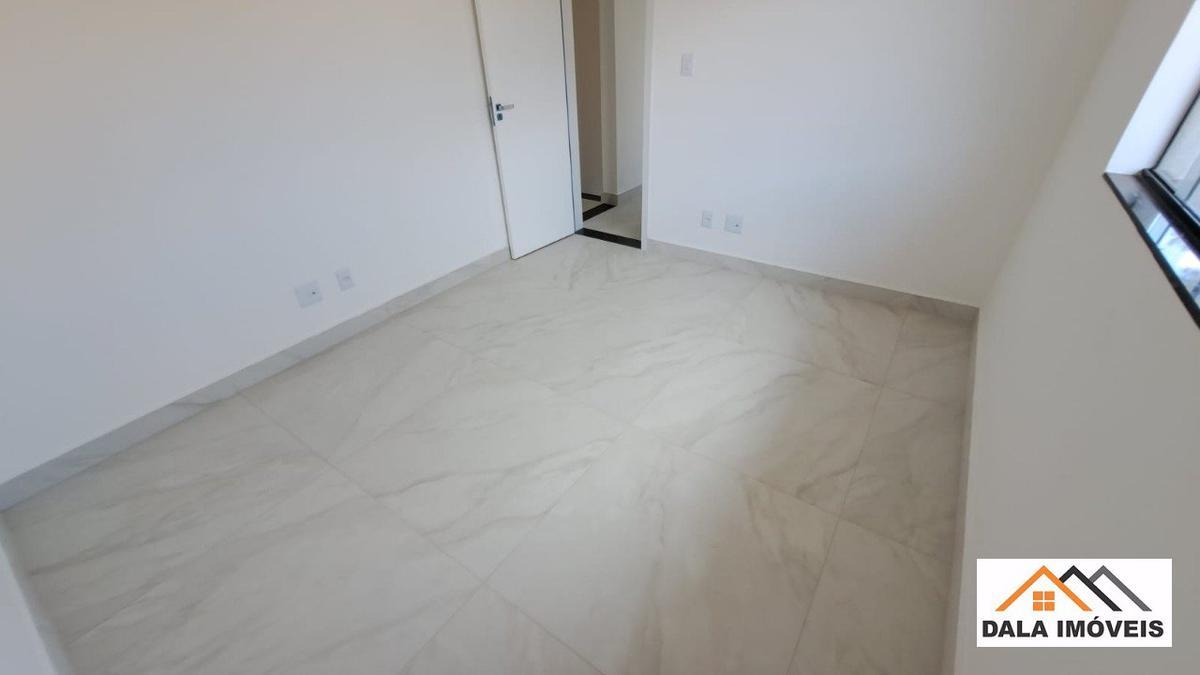 Casa, Santa Branca, 3 Quartos, 2 Vagas, 1 Suíte