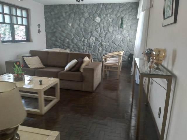 Casa, Cachoeirinha, 4 Quartos, 2 Vagas, 1 Suíte