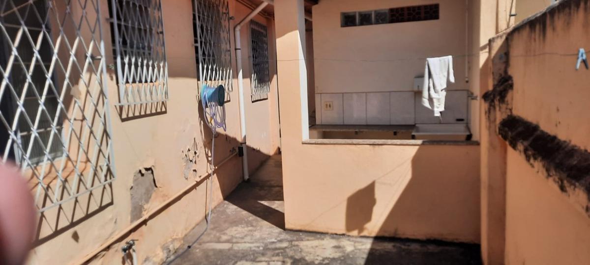 Casa Comercial, Floresta, 2 Quartos, 2 Vagas