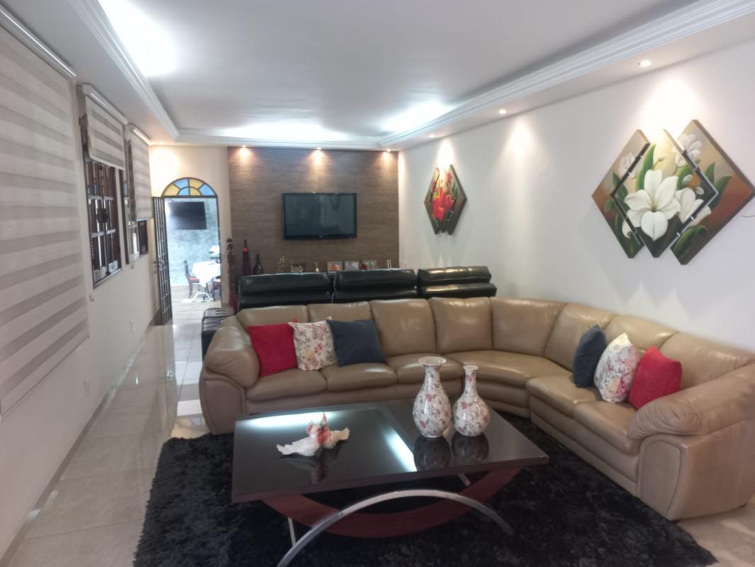 Casa, Itapoã, 3 Quartos, 2 Vagas, 1 Suíte