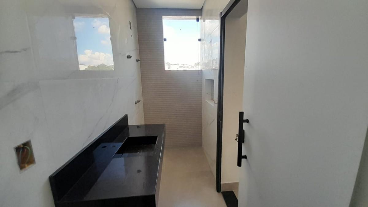 Casa, Parque Maracanã, 3 Quartos, 2 Vagas, 1 Suíte