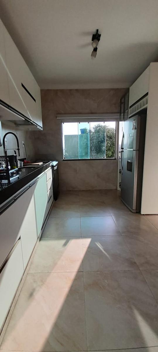 Casa, Jardim Laguna, 2 Quartos, 3 Vagas, 1 Suíte