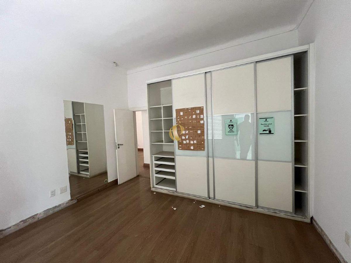 Casa, Centro, 8 Quartos, 15 Vagas, 2 Suítes