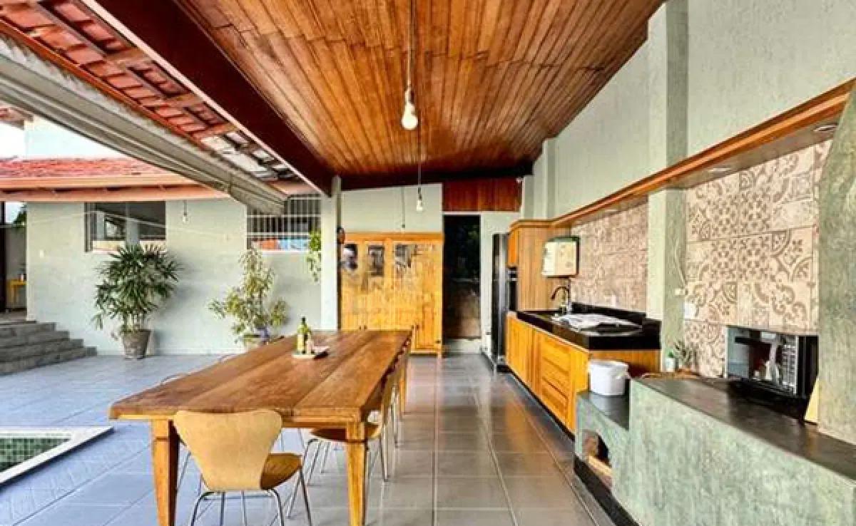 Casa, Santa Mônica, 3 Quartos, 3 Vagas, 1 Suíte