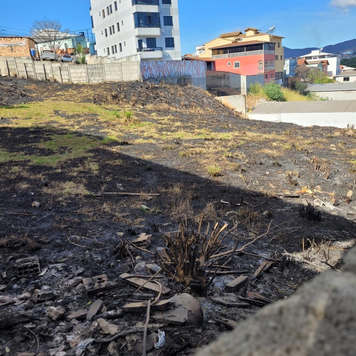 Lote, Jatobá (barreiro), 0 Quarto, 0 Vaga