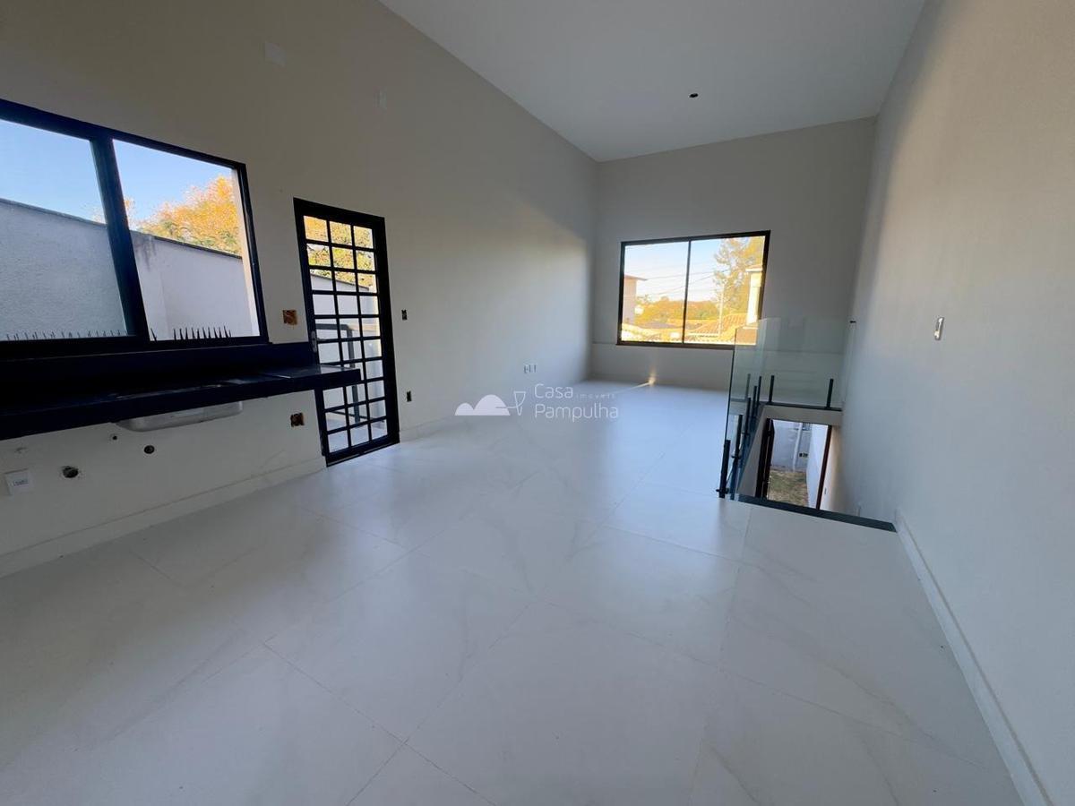Casa, Trevo, 3 Quartos, 2 Vagas, 1 Suíte