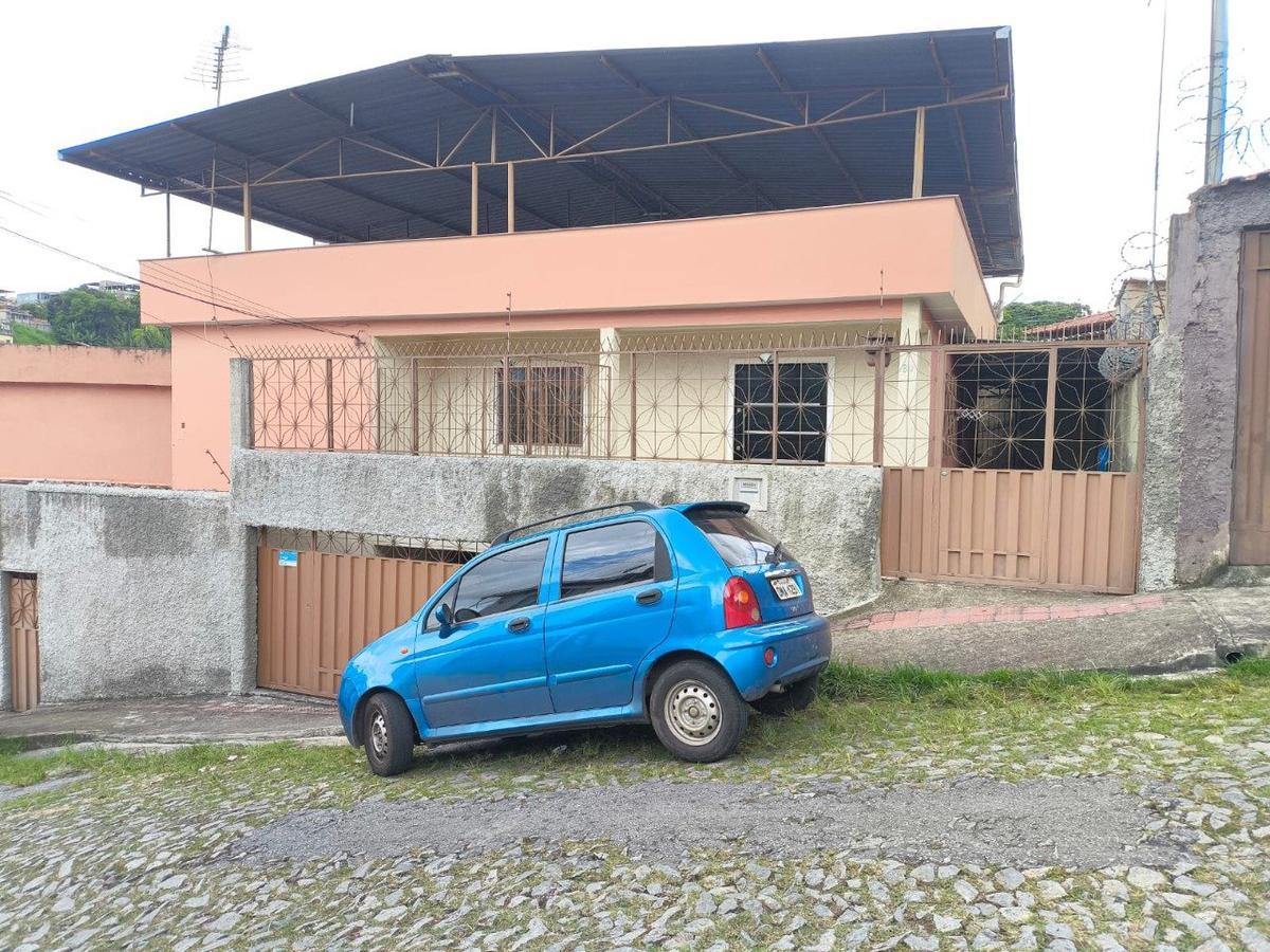 Casa, Madre Gertrudes, 3 Quartos, 3 Vagas, 1 Suíte