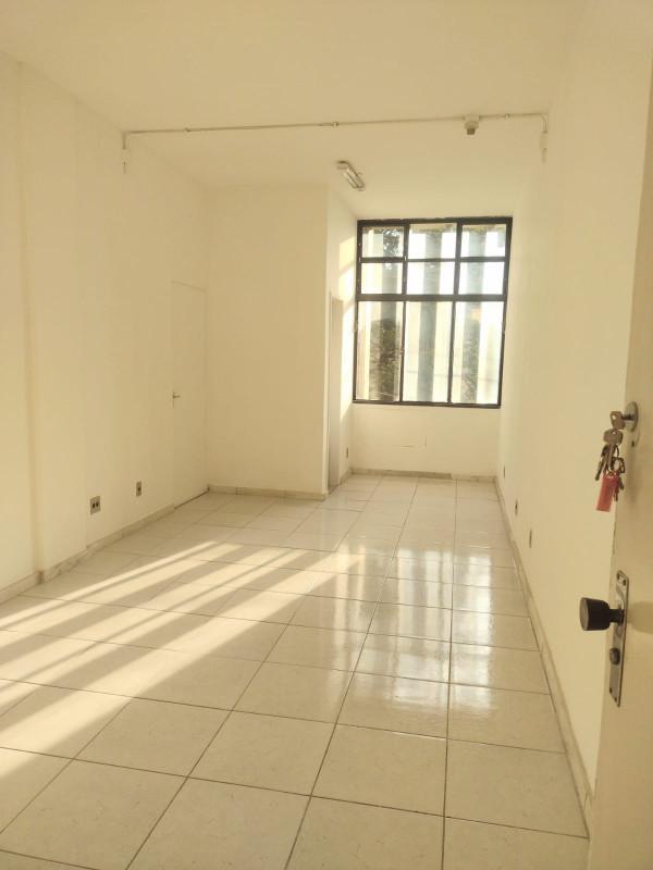 Sala, Barro Preto, 0 Quarto, 0 Vaga