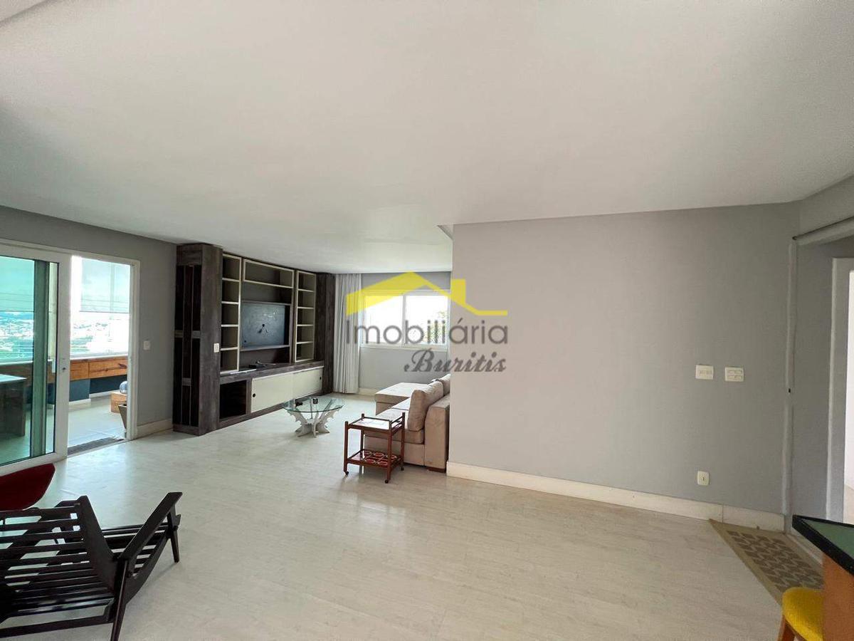 Casa, Estoril, 3 Quartos, 6 Vagas, 1 Suíte