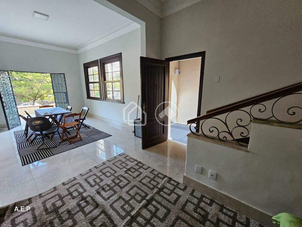 Casa, Santo Agostinho, 6 Quartos, 12 Vagas, 2 Suítes