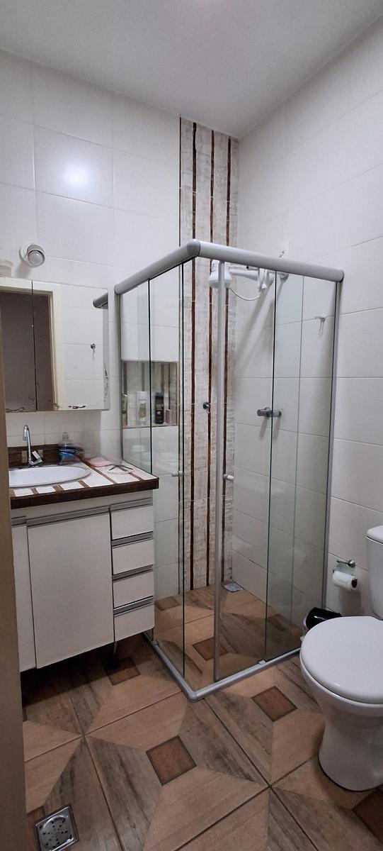 Apartamento, Floresta, 5 Quartos, 0 Vaga, 1 Suíte