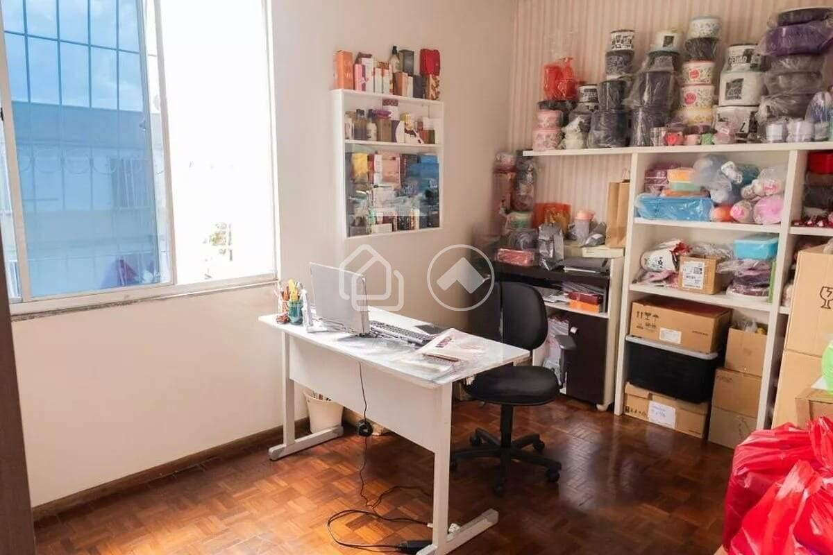 Apartamento, Carlos Prates, 2 Quartos, 1 Vaga