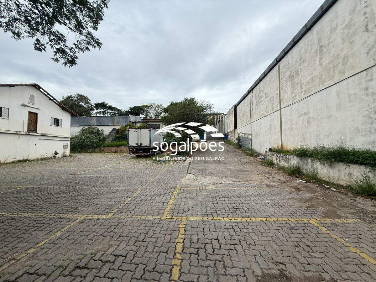 Galpão, Cincão, 20 Vagas