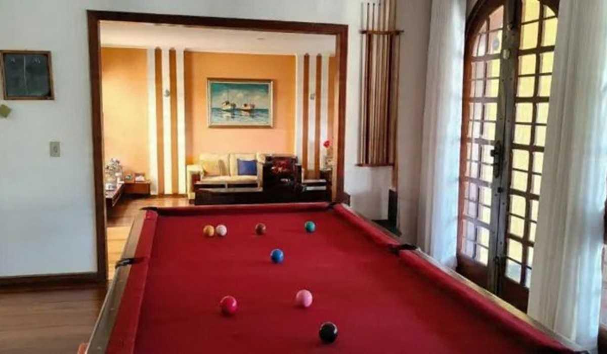Casa, Luxemburgo, 5 Quartos, 4 Vagas, 2 Suítes