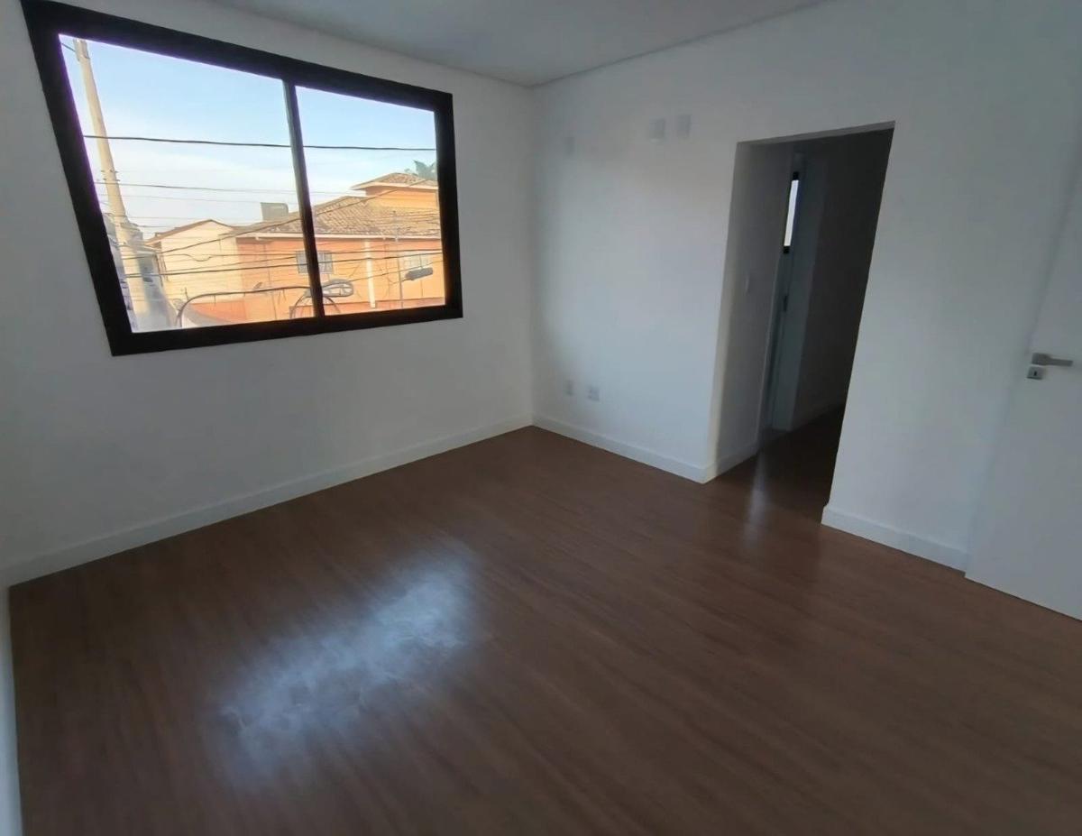 Casa, Planalto, 3 Quartos, 3 Vagas, 1 Suíte