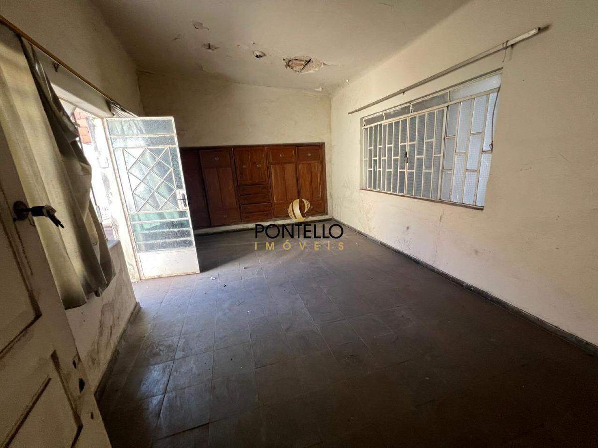 Casa, Centro, 4 Quartos, 2 Vagas, 1 Suíte