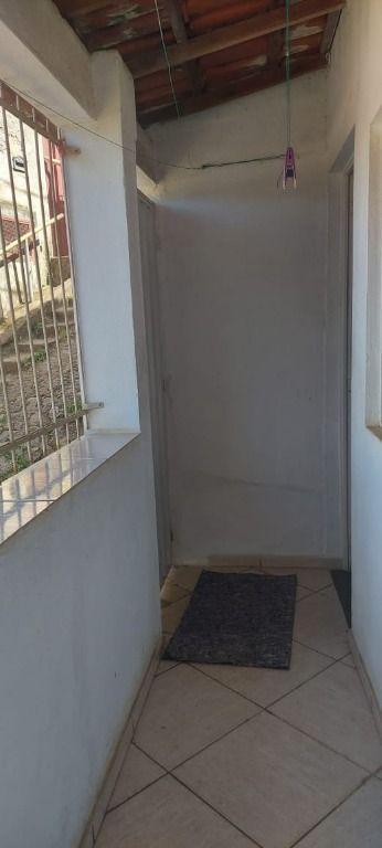 Casa, Caieira, 2 Quartos, 0 Vaga