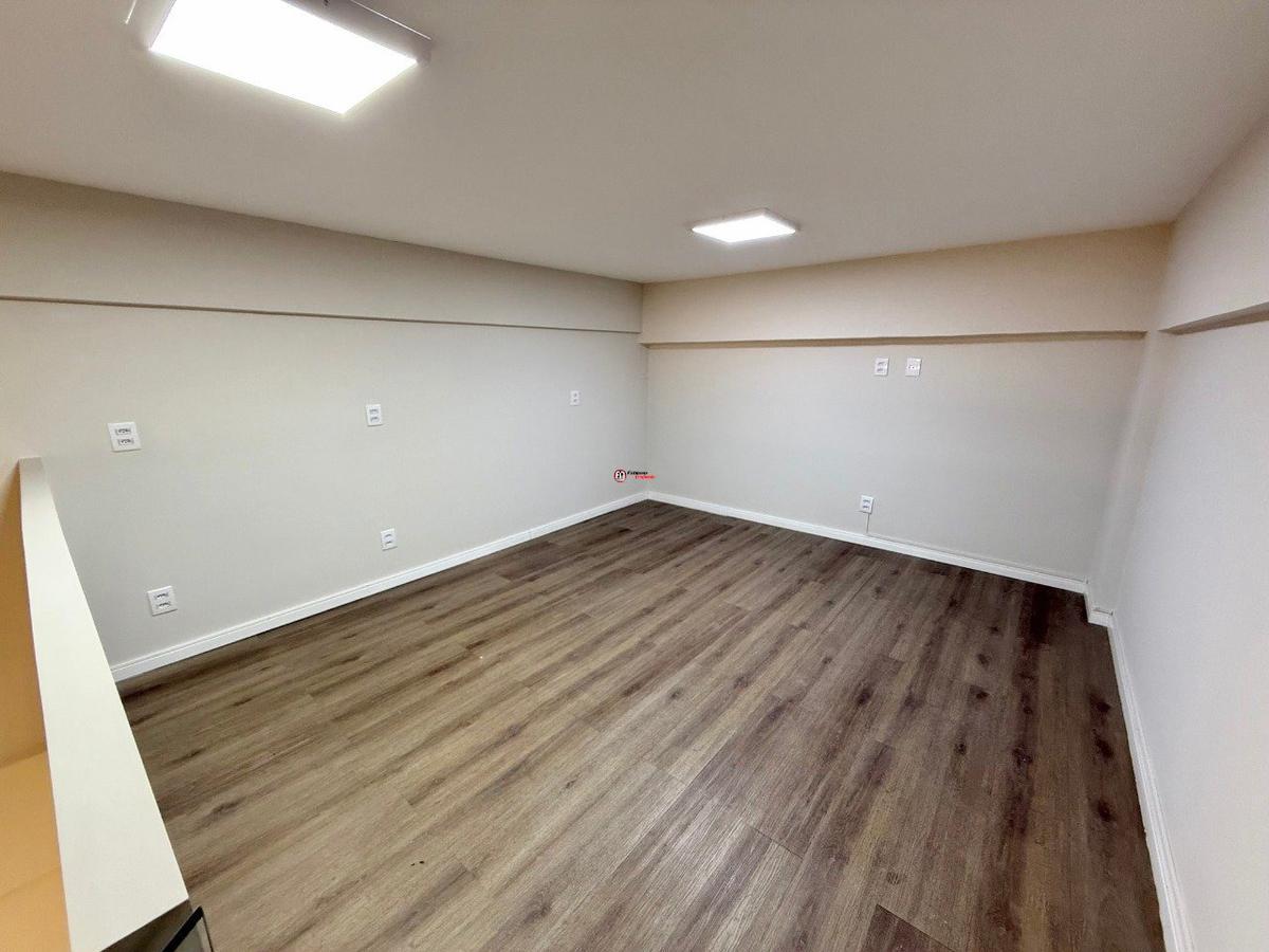 Sala, São José, 0 Quarto, 1 Vaga
