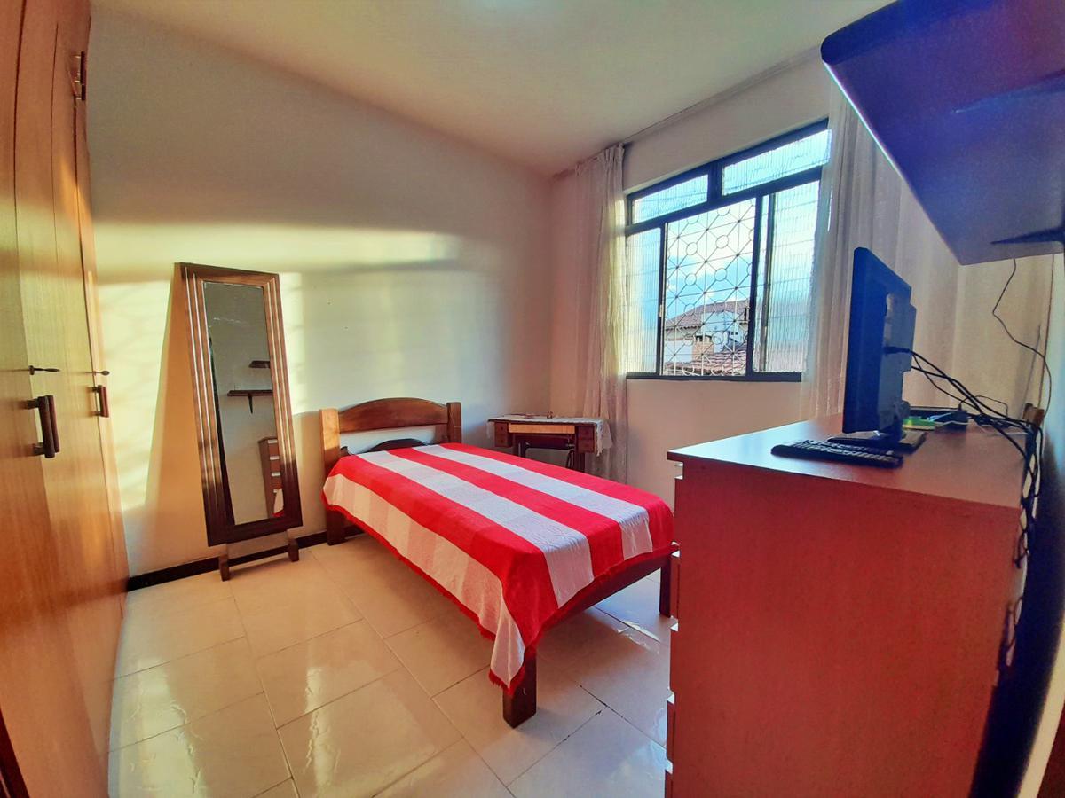 Casa, Caiçaras, 4 Quartos, 5 Vagas, 1 Suíte