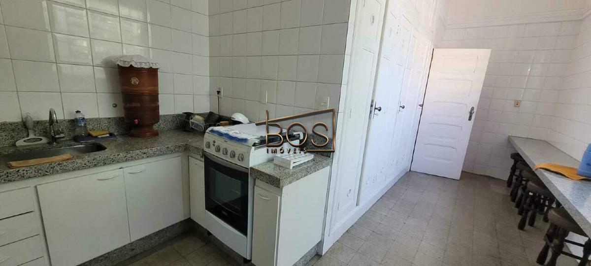 Casa, Centro, 10 Quartos, 15 Vagas, 6 Suítes