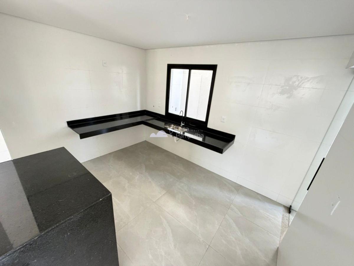 Casa, Planalto, 3 Quartos, 2 Vagas, 1 Suíte