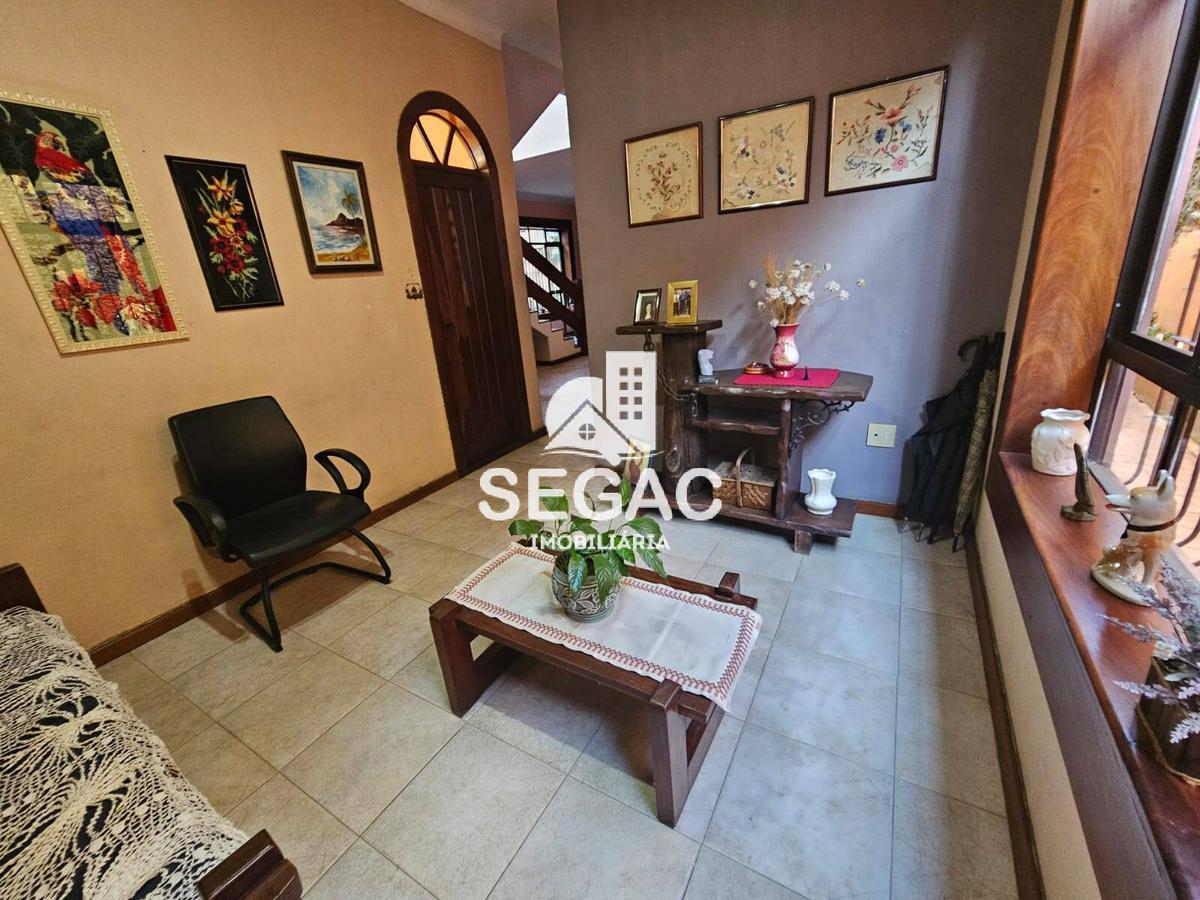 Casa, Nova Suíssa, 3 Quartos, 5 Vagas, 1 Suíte