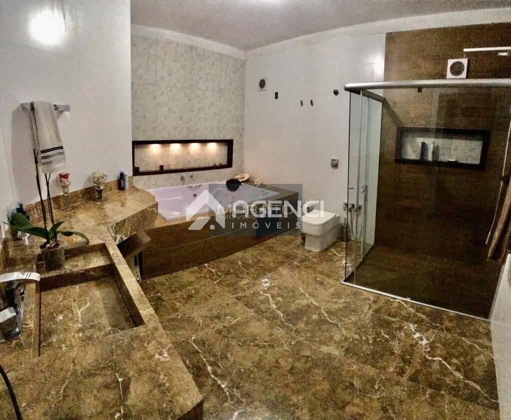 Casa, Cabral, 5 Quartos, 0 Vaga, 1 Suíte