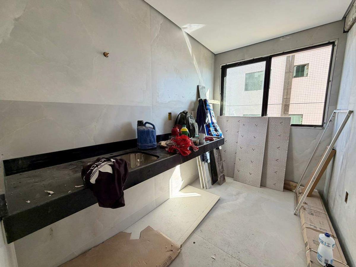 Apartamento, Barreiro, 3 Quartos, 2 Vagas, 1 Suíte