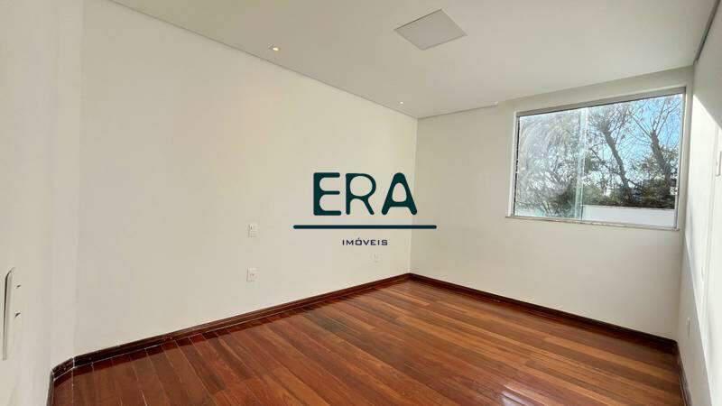 Casa, Estoril, 3 Quartos, 6 Vagas, 1 Suíte