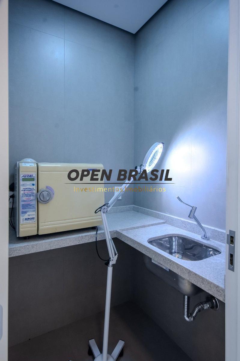 Galpão, Prado, 2 Quartos, 0 Vaga, 2 Suítes