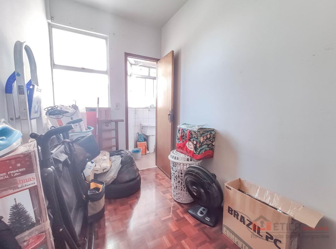 Apartamento, Floresta, 2 Quartos, 1 Vaga