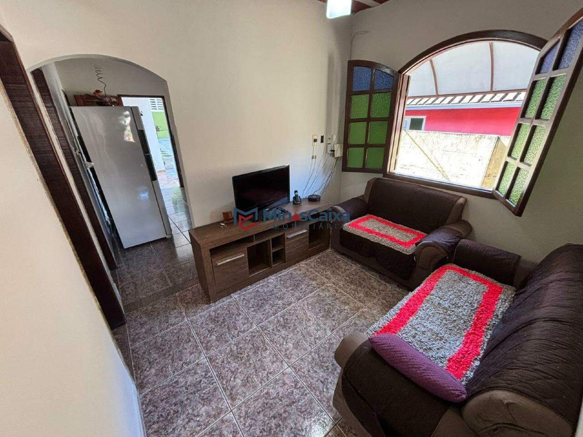 Casa, Bromélias, 4 Quartos, 2 Vagas, 1 Suíte