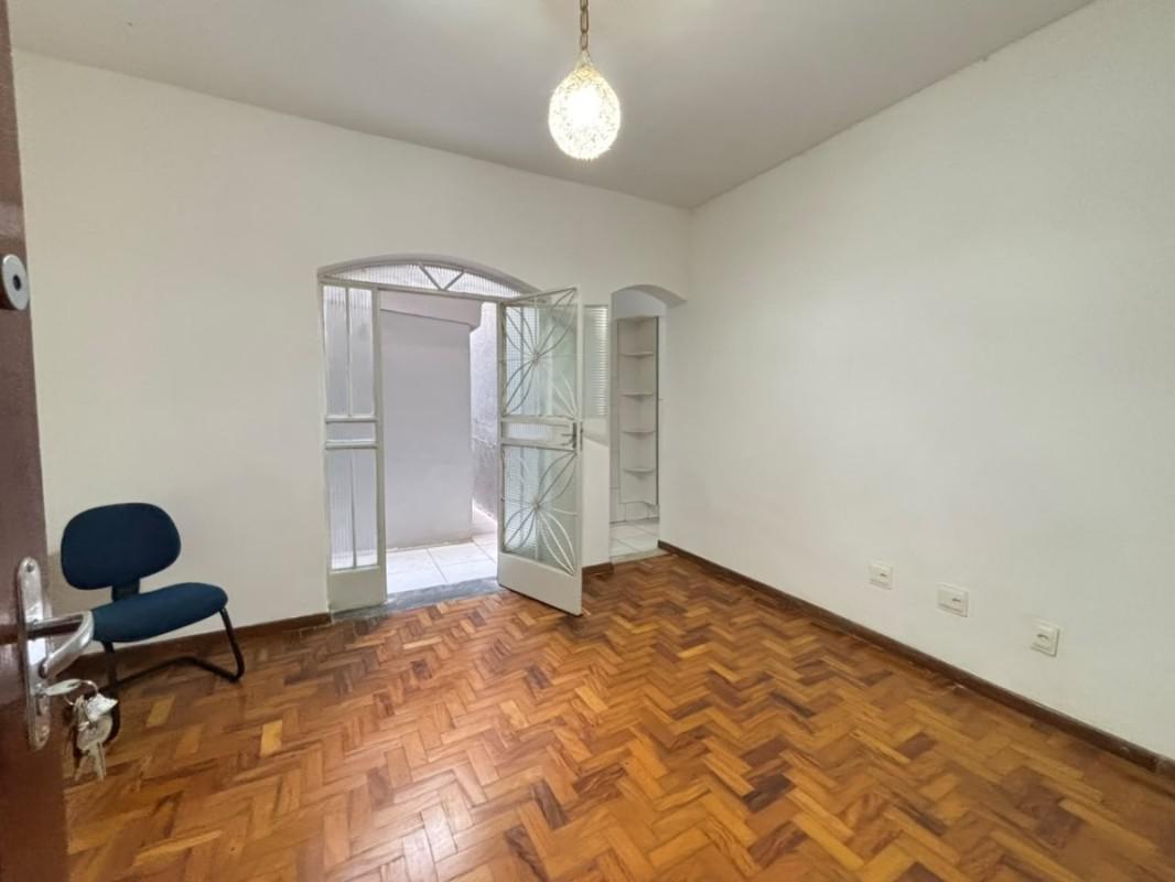 Apartamento, Sagrada Família, 2 Quartos, 1 Vaga