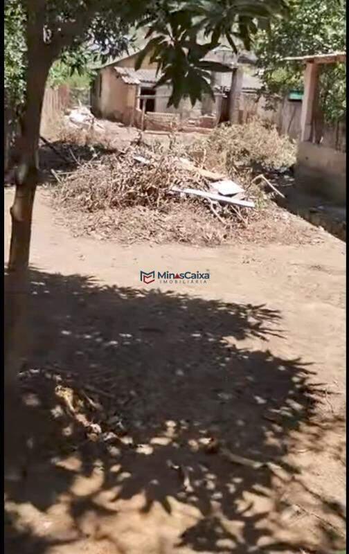 Casa, Bromélias, 0 Quarto, 2 Vagas