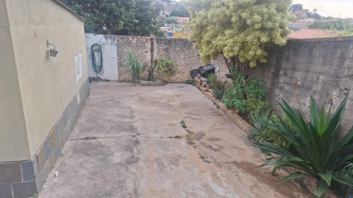 Casa, Havaí, 3 Quartos, 5 Vagas, 1 Suíte