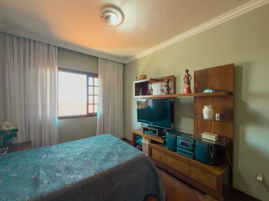 Casa, Alto dos Pinheiros, 4 Quartos, 4 Vagas, 1 Suíte