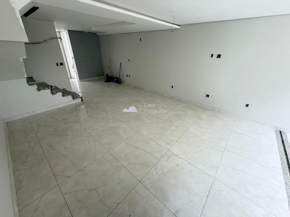 Casa, Santa Mônica, 3 Quartos, 4 Vagas, 1 Suíte